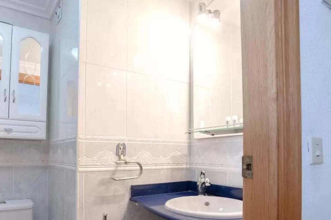 Edificio Aries Apartment Бенидорм Екстериор снимка